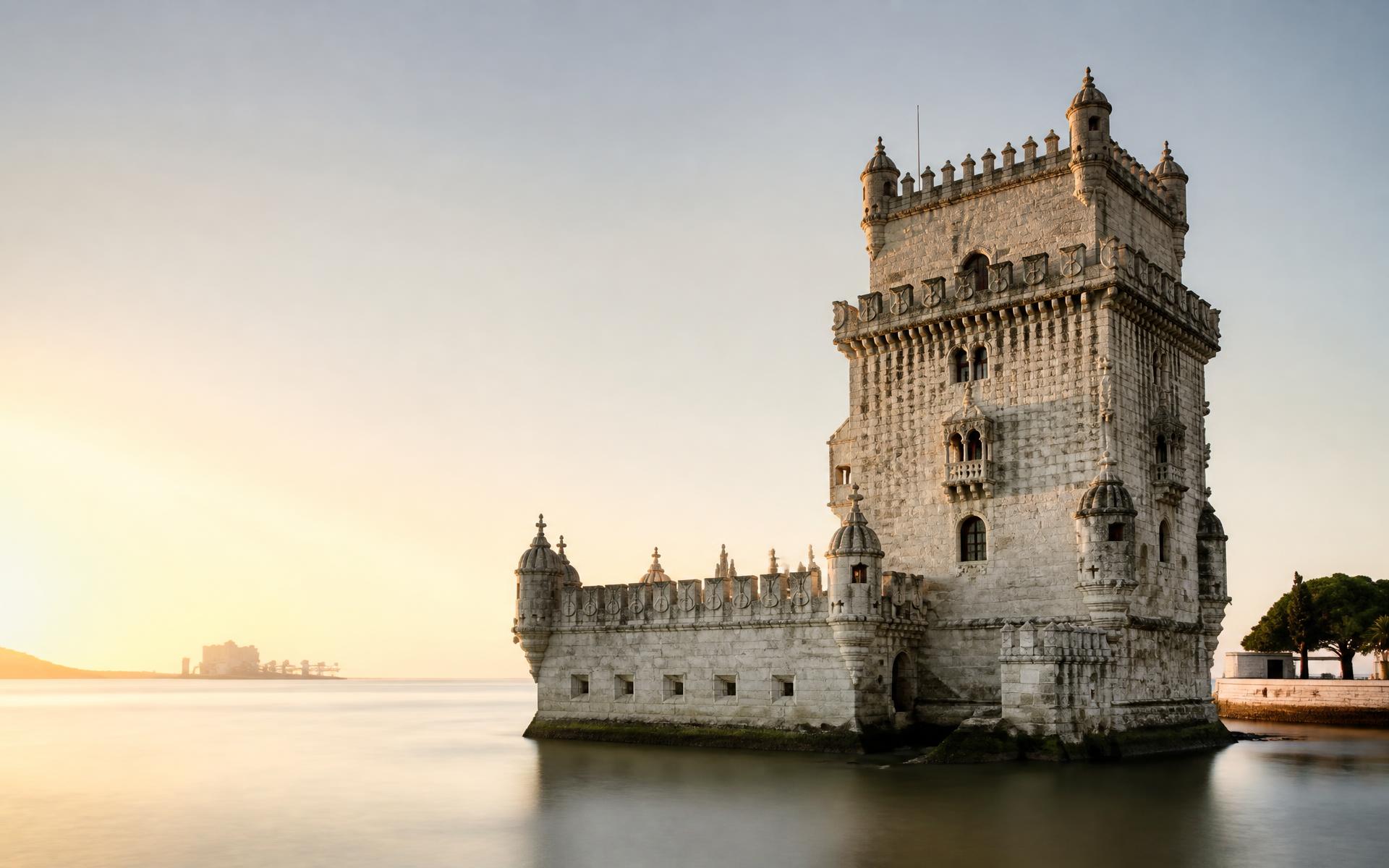 Torre de Belém, em Lisboa, ao entardecer